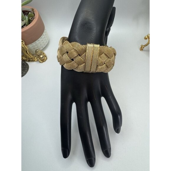Nice Woven Gold Tone Wide Braided Bracelet w/Magnetic Clasp 7" - Picture 3 of 8